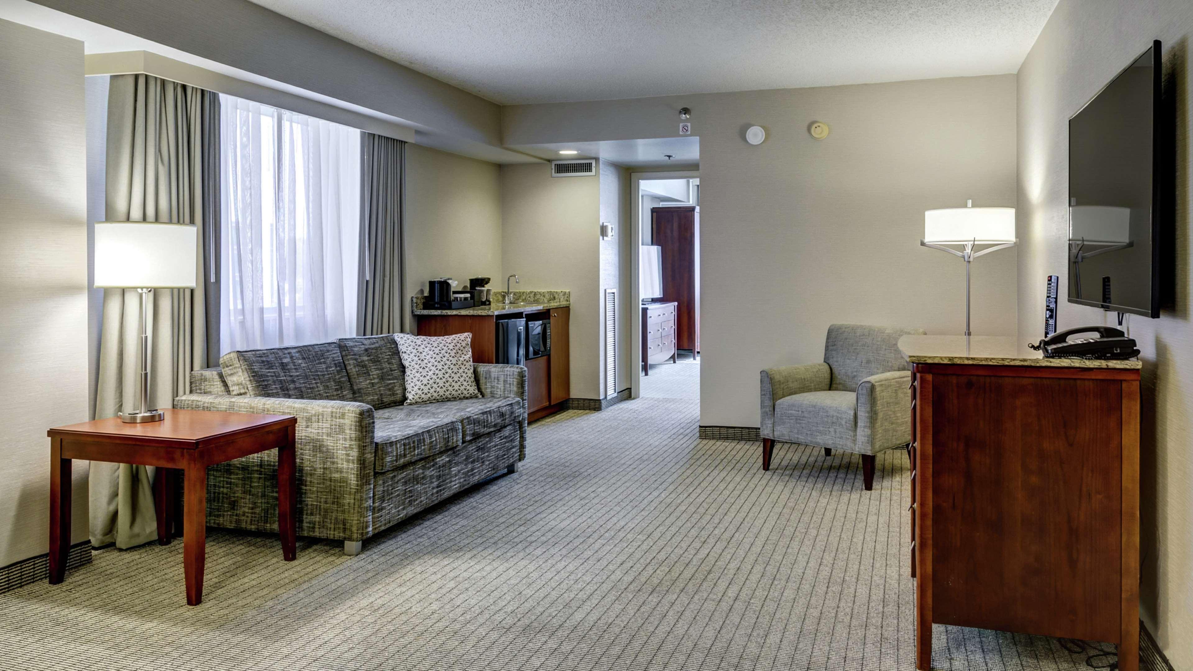 Embassy Suites Cincinnati - Rivercenter Covington Eksteriør billede