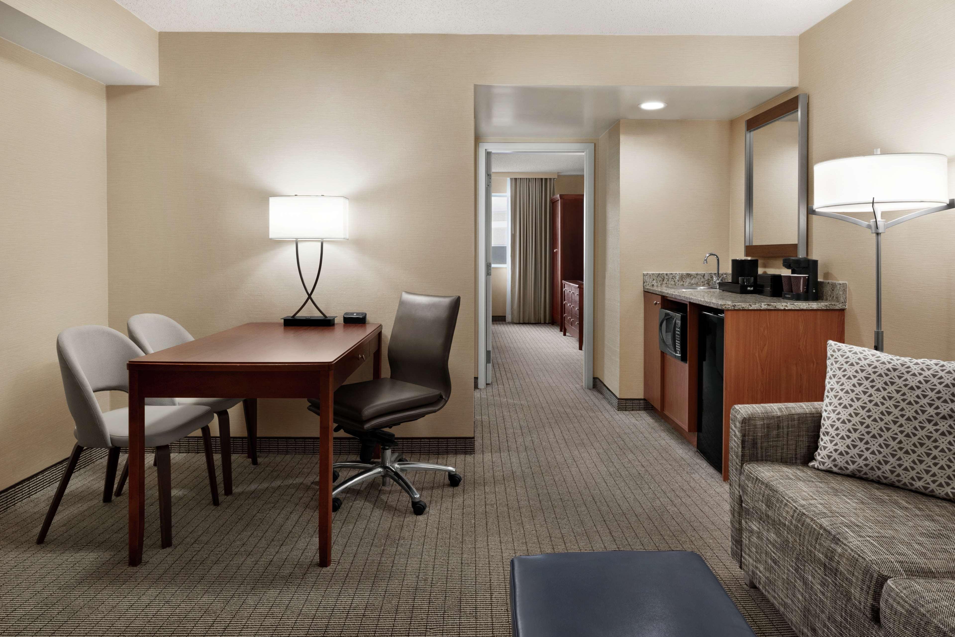 Embassy Suites Cincinnati - Rivercenter Covington Eksteriør billede