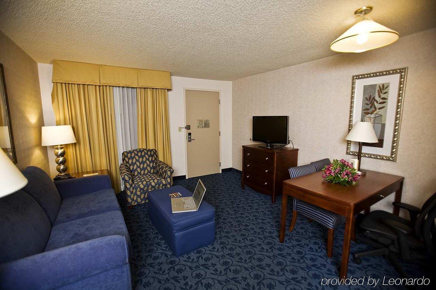 Embassy Suites Cincinnati - Rivercenter Covington Eksteriør billede